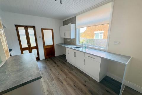4 bedroom semi-detached house to rent, Pinhoe