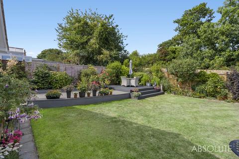 2 bedroom detached bungalow for sale, Dolphin Court Road, Paignton, TQ3