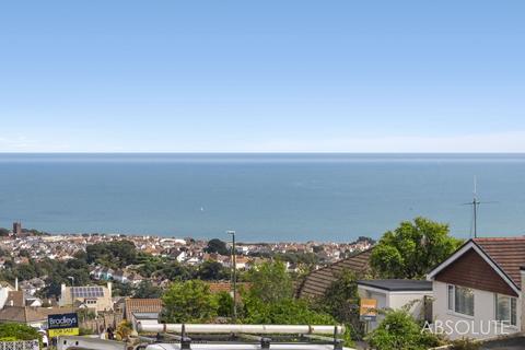 2 bedroom detached bungalow for sale, Dolphin Court Road, Paignton, TQ3