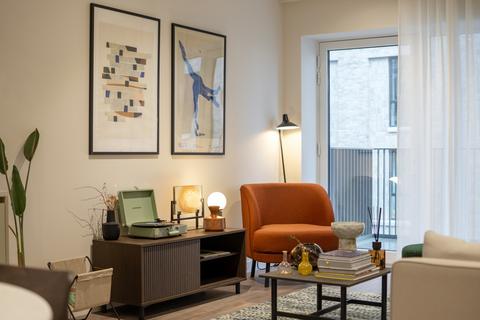 2 bedroom flat to rent, Aviator Drive London NW2