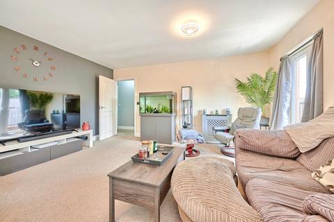 2 bedroom flat for sale, Sanville Gardens, Stanstead Abbotts, WARE