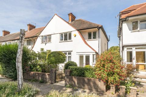 Princes Avenue, Acton, W3