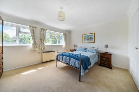 2 bedroom retirement property for sale, Peregrine Gardens, Croydon, CR0