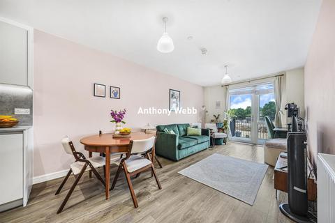 1 bedroom flat for sale, Bloomsbury Avenue, Southgate, N14