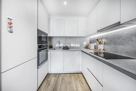 1 bedroom flat for sale, Bloomsbury Avenue, Southgate, N14