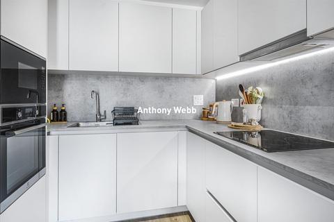 1 bedroom flat for sale, Bloomsbury Avenue, Southgate, N14