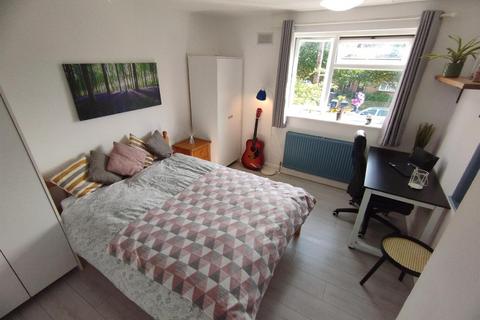 1 bedroom in a house share to rent, Brimley Road, Cambridge CB4