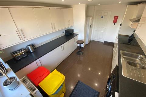 1 bedroom in a house share to rent, Brimley Road, Cambridge CB4