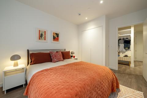 2 bedroom maisonette to rent, Aviator Drive London NW2