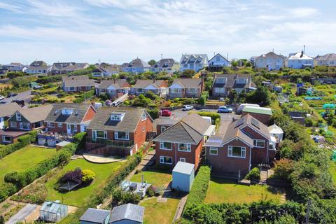4 bedroom detached house for sale, Greenacre Close, Northam