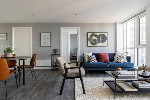 2 bedroom apartment to rent, at The Copper House, 254, 21 Strand Street  L1