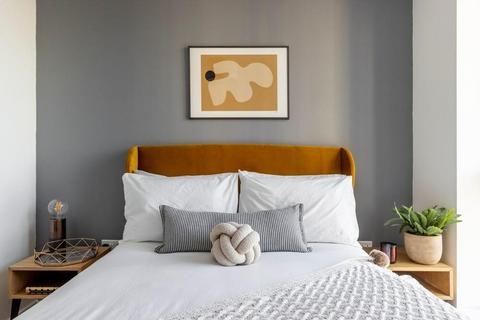 2 bedroom apartment to rent, at The Copper House, 254, 21 Strand Street  L1