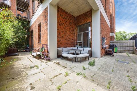 2 bedroom flat for sale, Walnut Tree Close, Guildford, Surrey, GU1