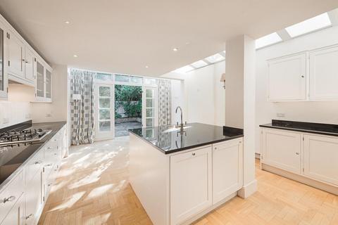 4 bedroom terraced house to rent, Foskett Road, Fulham, London SW6
