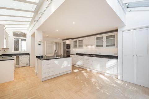 4 bedroom terraced house to rent, Foskett Road, Fulham, London SW6