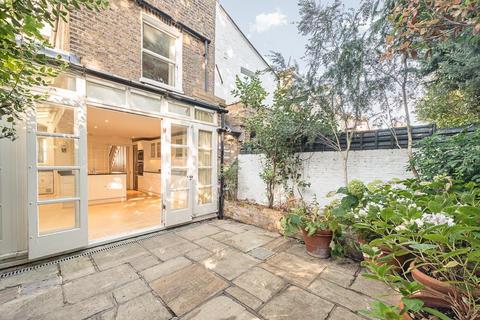 4 bedroom terraced house to rent, Foskett Road, Fulham, London SW6