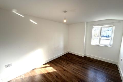 undefined, 94 Holmesdale Road, London SE25