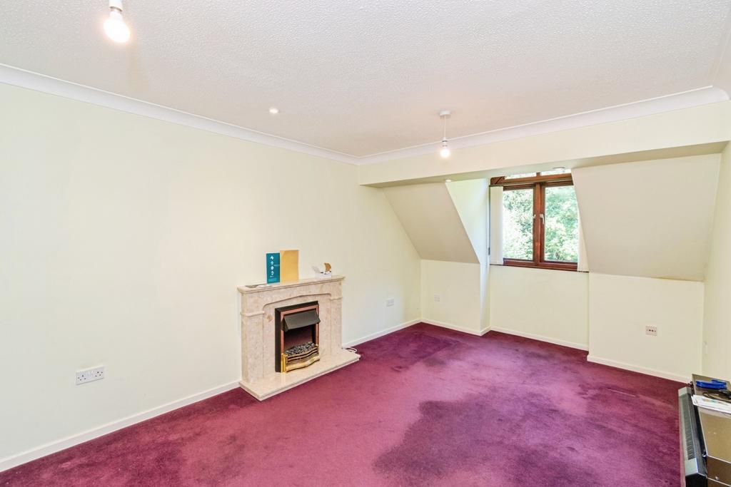 Bedroom, fireplace