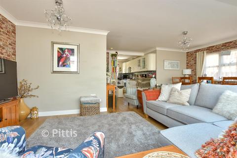 3 bedroom semi-detached house for sale, Summerhill Close, Sandown PO36