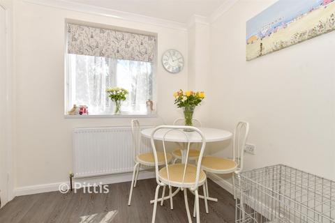 2 bedroom end of terrace house for sale, Kimpton Court, Sandown PO36