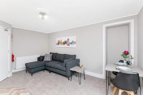 2 bedroom flat to rent, Baldovan Terrace, Dundee DD4