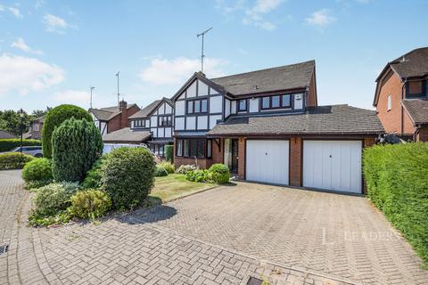 4 bedroom detached house to rent, Gloster Drive, Kenilworth, Warwickshire, CV8