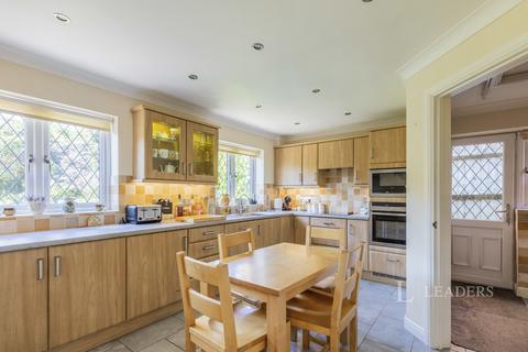 4 bedroom detached house to rent, Gloster Drive, Kenilworth, Warwickshire, CV8