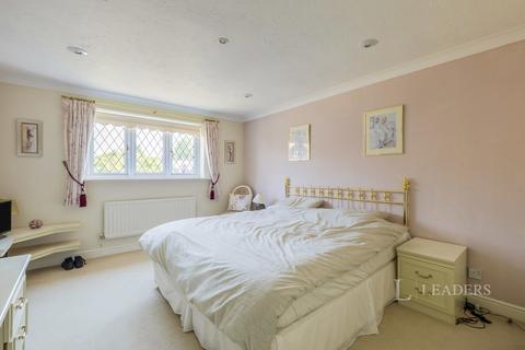 4 bedroom detached house to rent, Gloster Drive, Kenilworth, Warwickshire, CV8