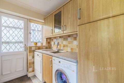 4 bedroom detached house to rent, Gloster Drive, Kenilworth, Warwickshire, CV8