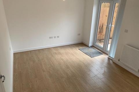 3 bedroom semi-detached house to rent, George Crawford Road, Crewe, Cheshire, CW1