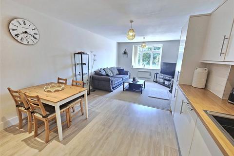 2 bedroom apartment for sale, Lakewood Road, Highcliffe, Christchurch, Dorset, BH23