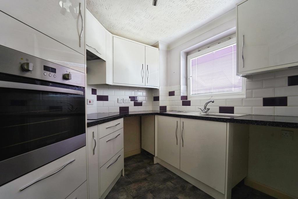 Apartment in Hove, Brighton and Hove - View 2