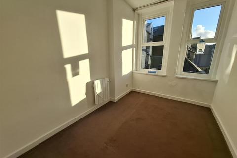 1 bedroom flat to rent, 5 Eagle Parade, Buxton