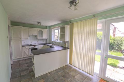 3 bedroom terraced house to rent, Ibsen Walk, Corby