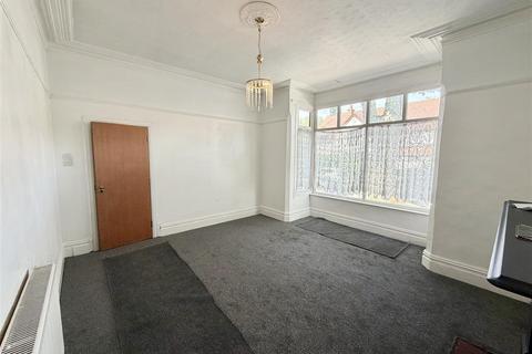 6 bedroom semi-detached house to rent, Lonsdale Road, Wolverhampton