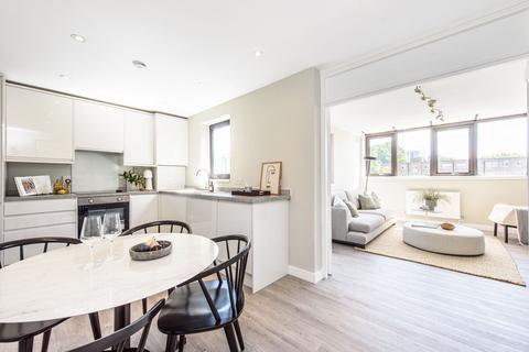 2 bedroom flat for sale, Goldhurst Trc, South Hampstead, London, NW6