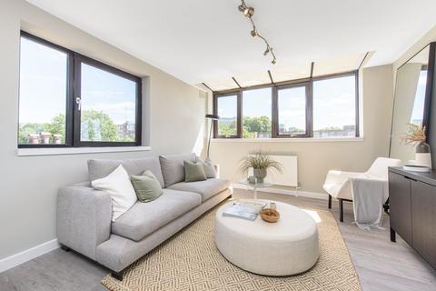 2 bedroom flat for sale, Goldhurst Trc, South Hampstead, London, NW6