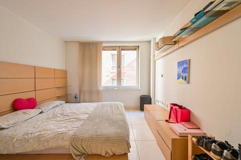 2 bedroom flat for sale, Cock Lane, Farringdon, London, EC1A