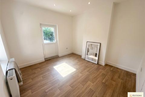 6 bedroom detached house to rent, Kingston Lane, Opposite Brunel University (Stop BJ), UB8