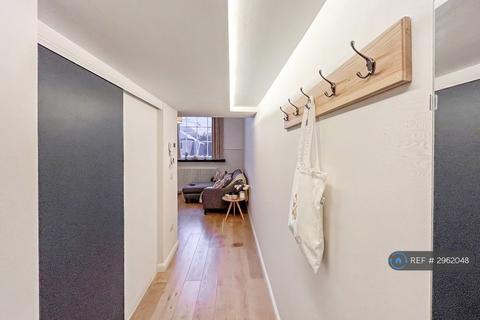 1 bedroom flat to rent, Mcdonald Road, Edinburgh, EH7