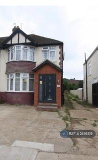 4 bedroom end of terrace house to rent, Stormount Drive, Hayes, UB3