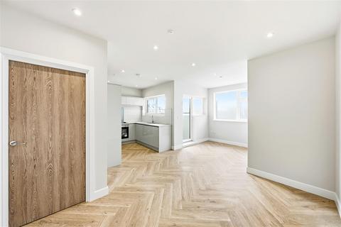 2 bedroom flat for sale, 39 Pemberton Court