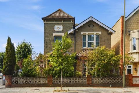 3 bedroom detached house for sale, Friern Barnet Road, London