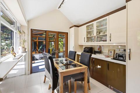 3 bedroom detached house for sale, Friern Barnet Road, London