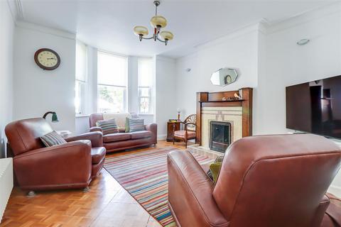 3 bedroom cottage for sale, Rayleigh Road, Benfleet SS7