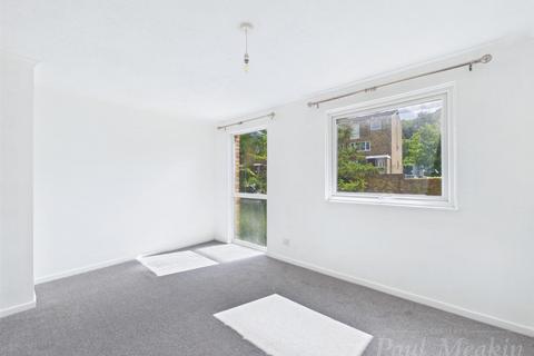 1 bedroom flat to rent, Markfield, Court Wood Lane, Croydon