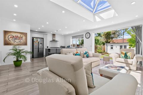 3 bedroom semi-detached bungalow for sale, Caterham Avenue, Ilford IG5