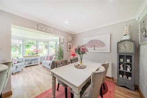 3 bedroom detached house for sale, Woodhall Park Avenue, Stanningley, Pudsey, West Yorkshire