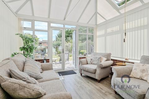 2 bedroom bungalow for sale, Grange Drive, Leicester LE2