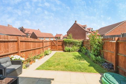4 bedroom end of terrace house for sale, Bourton Road, Banbury